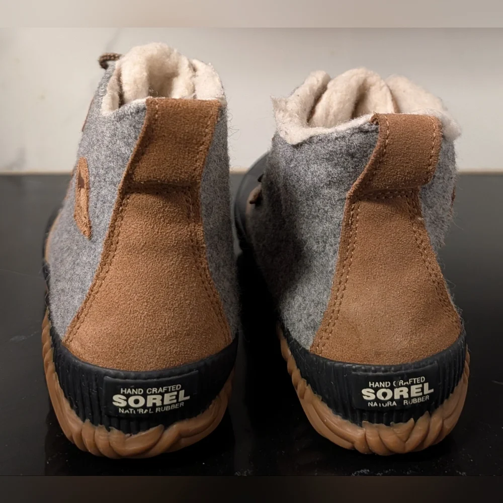 Sorel Youth Unisex Out N About Plus Boots Size 7 Used Excellent